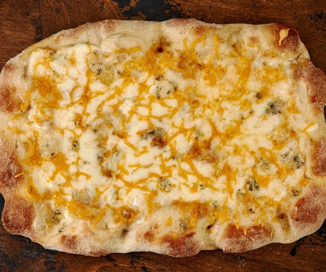 Пицца римская 4 сыра