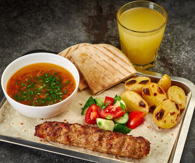 Обед с люля из курицы+чай