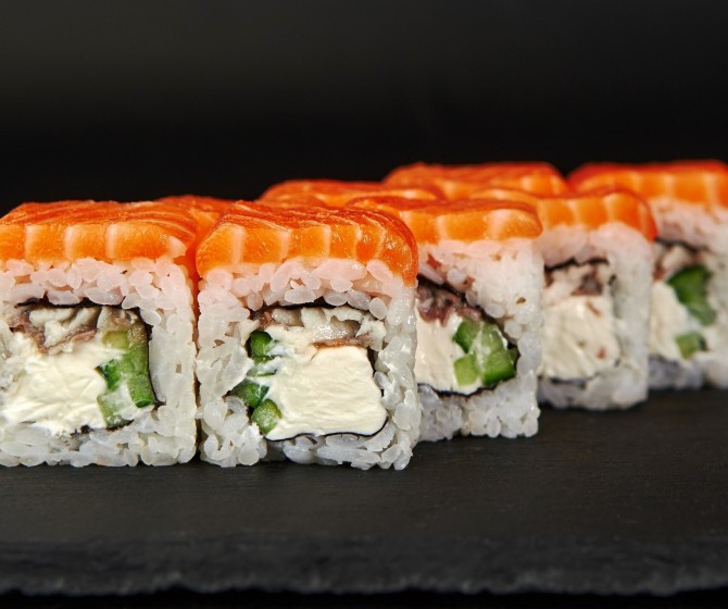 Филадельфия с лососем и угрем