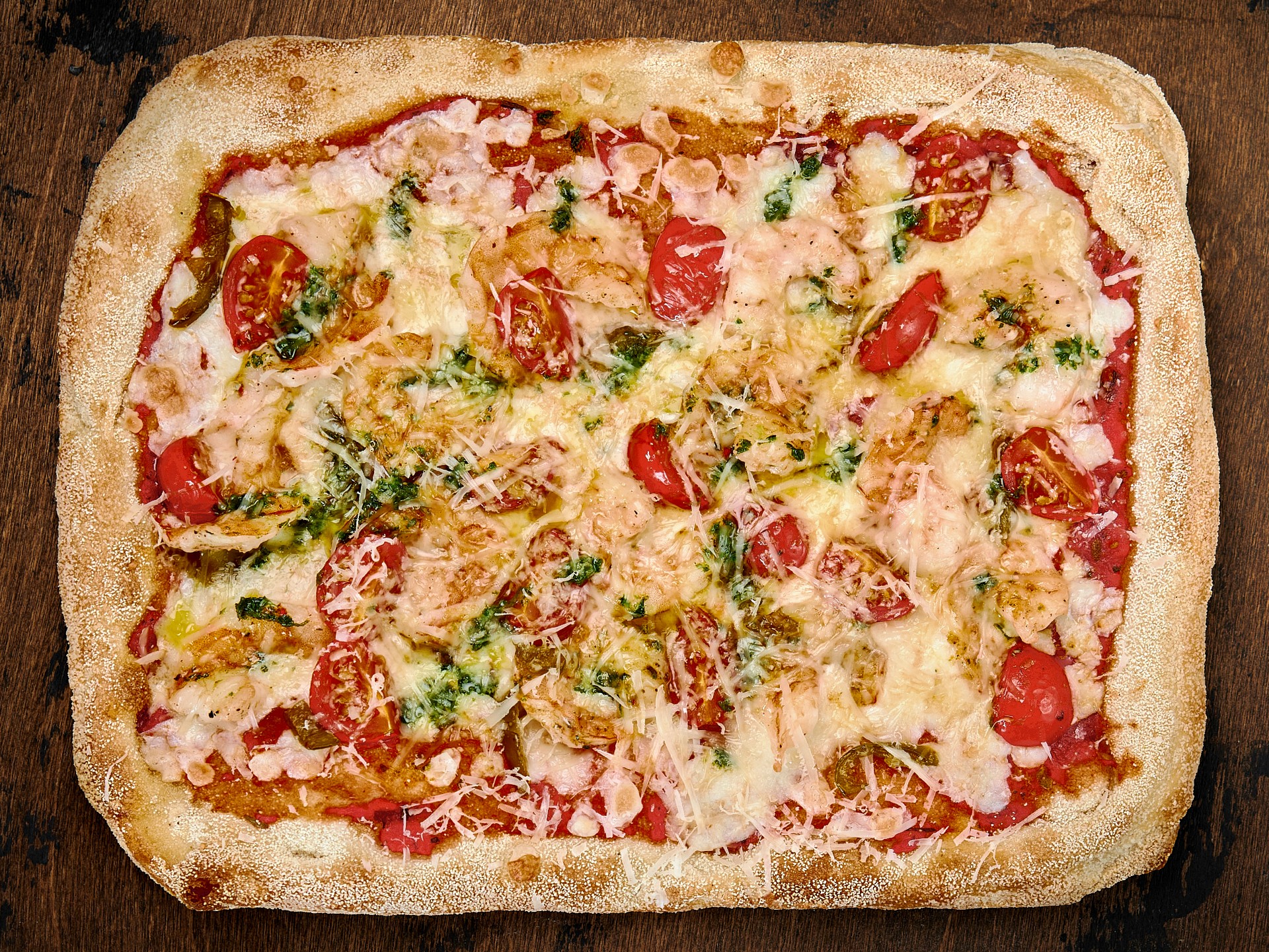 Римская с креветками и соусом песто